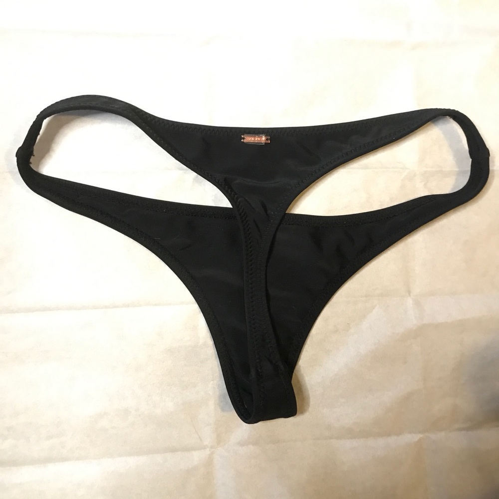 White Fox Boutique Kali bikini bottoms / black